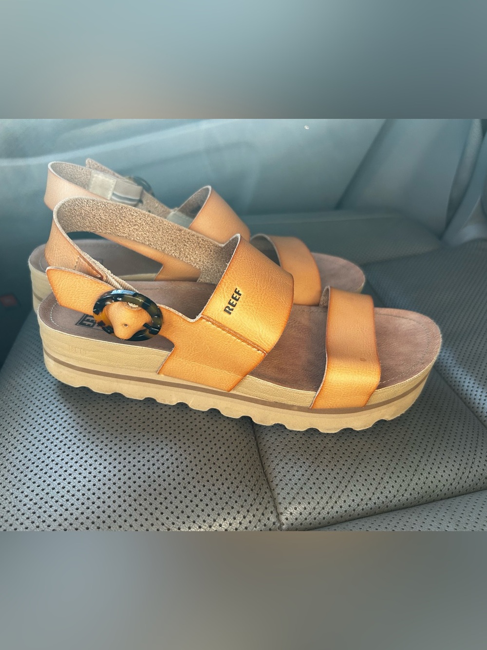 Reef Women’s tan Leather Platform Sandals with Tortoise Buckle